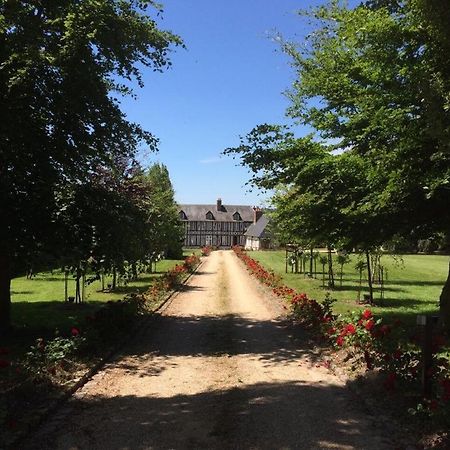 La Gloriette Gite Situe Dans La Propriete Dun Magnifique Manoir Vatteville-la-Rue Экстерьер фото
