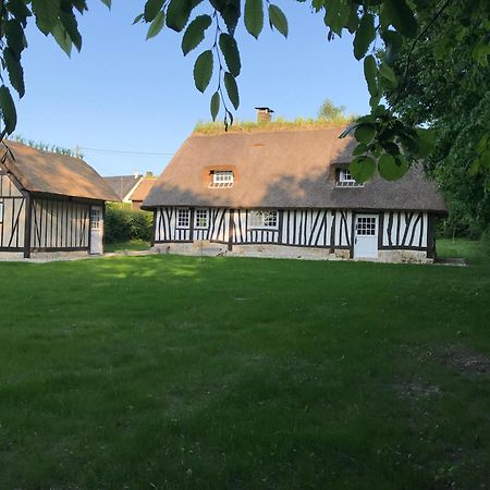 La Gloriette Gite Situe Dans La Propriete Dun Magnifique Manoir Vatteville-la-Rue Экстерьер фото